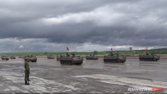 73式装甲输送车队2