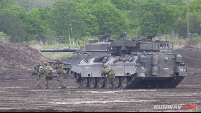 自卫队战斗步兵出动