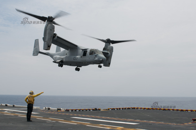 好人理查德号舰载鱼鹰战机起飞