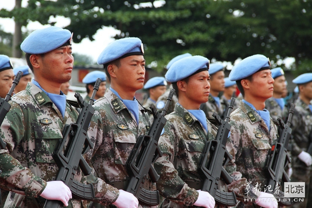 中国赴利比里亚维和运输官兵