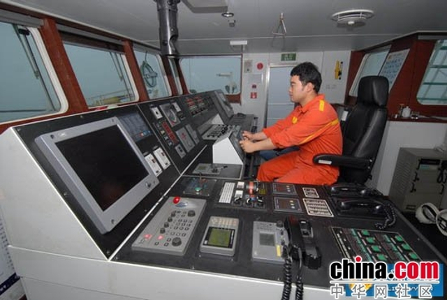 中越南海造岛对比：越南不自量力抢中国地盘