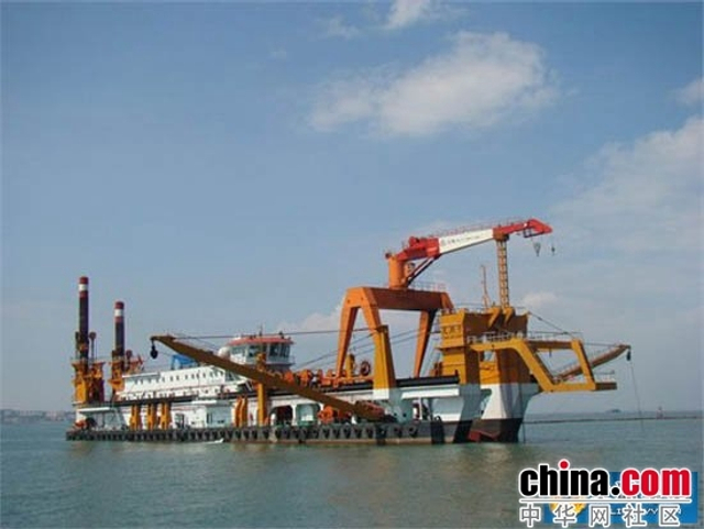 中越南海造岛对比：越南不自量力抢中国地盘