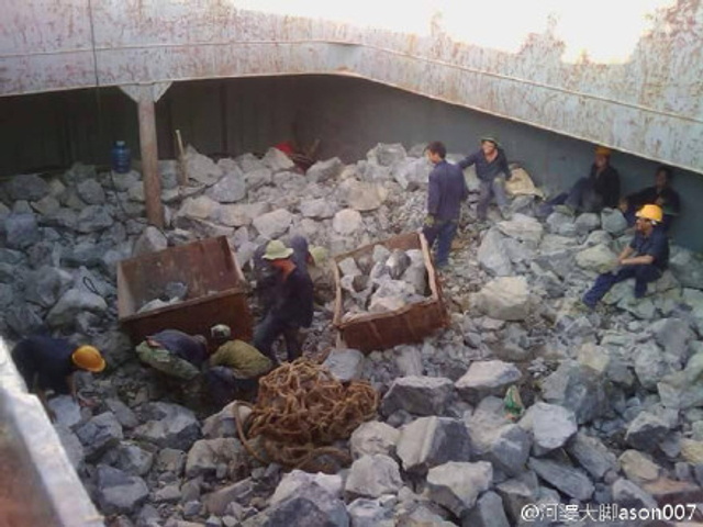 中越南海造岛对比：越南不自量力抢中国地盘