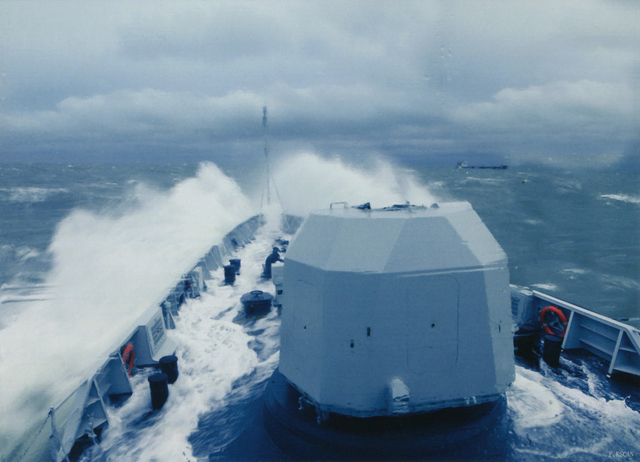 054A级新护恶劣海况航行