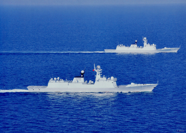 547 550舰编队航行