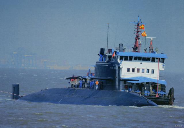 泰国总理中国提议向泰出售2艘潜艇免费赠送1艘