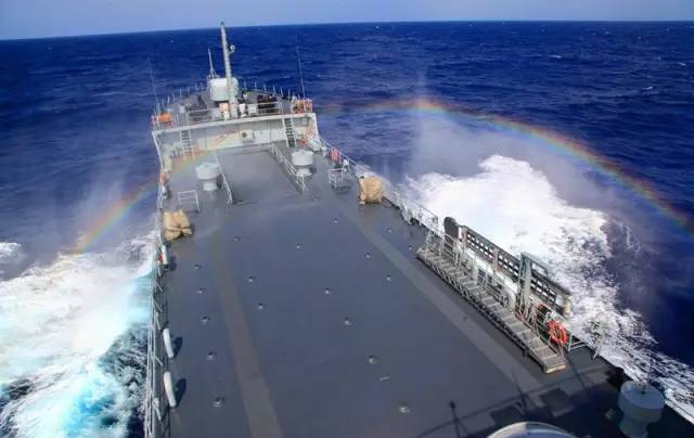 最美的风景永远是战舰与士兵