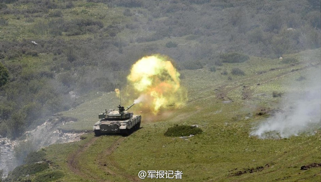 96A主战坦克山顶开火2