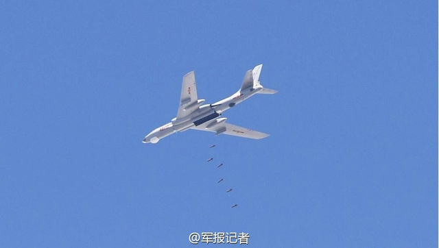 轰六H空投航空炸弹