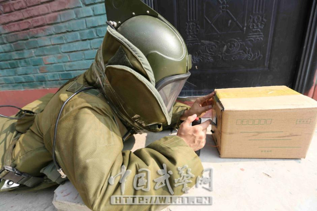 北京武警用国际标准考特战兵 新狙已批量装备 