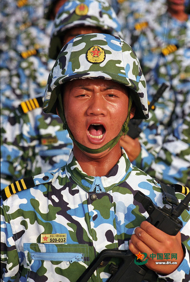 1999年阅兵中的海军陆战队方队