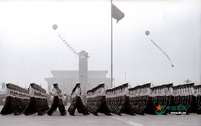 1984年国庆35周年阅兵海军水兵方队