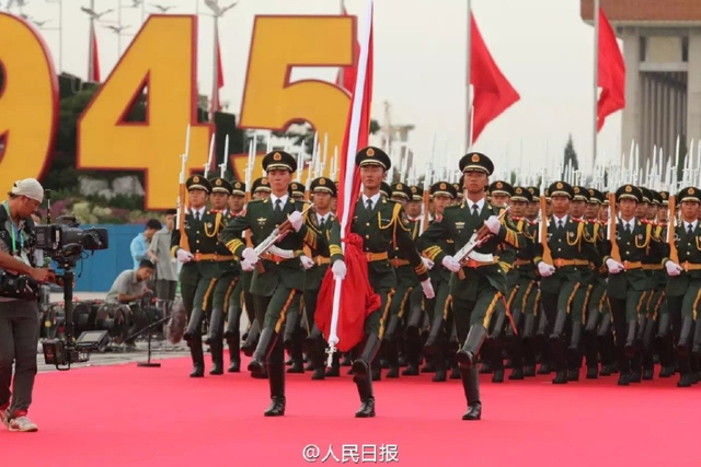 英姿飒爽！看中国军人风采