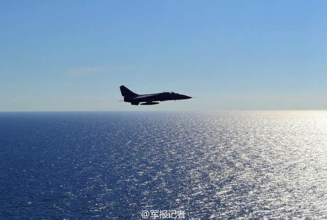 中国空军出动3型5架战机参加中俄海空联合军演