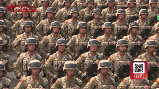 狼牙山英模方队装备新型迷彩作训服