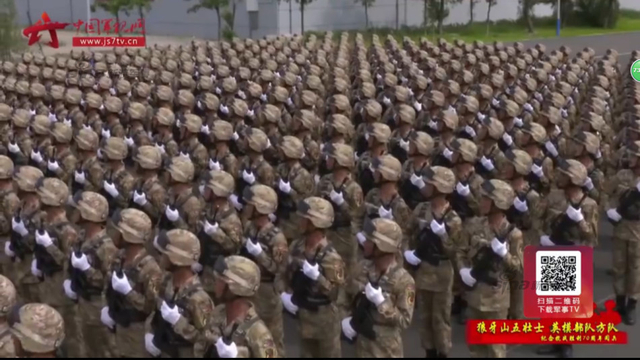 狼牙山英模方队装备新型迷彩作训服