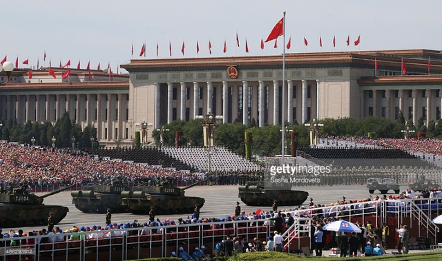 外媒镜头中的中国抗战胜利阅兵式之装备方队