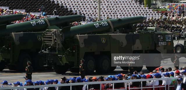 外媒镜头中的中国抗战胜利阅兵式之装备方队