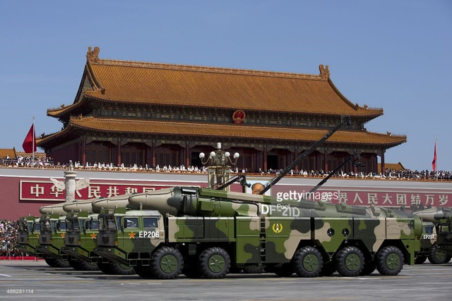 外媒镜头中的中国抗战胜利阅兵式之装备方队