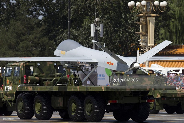 外媒镜头中的中国抗战胜利阅兵式之装备方队