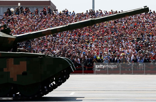 外媒镜头中的中国抗战胜利阅兵式之装备方队