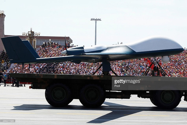 外媒镜头中的中国抗战胜利阅兵式之装备方队
