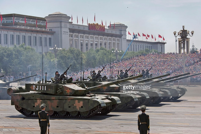 外媒镜头中的中国抗战胜利阅兵式之装备方队