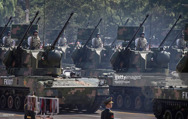 外媒镜头中的中国抗战胜利阅兵式之装备方队