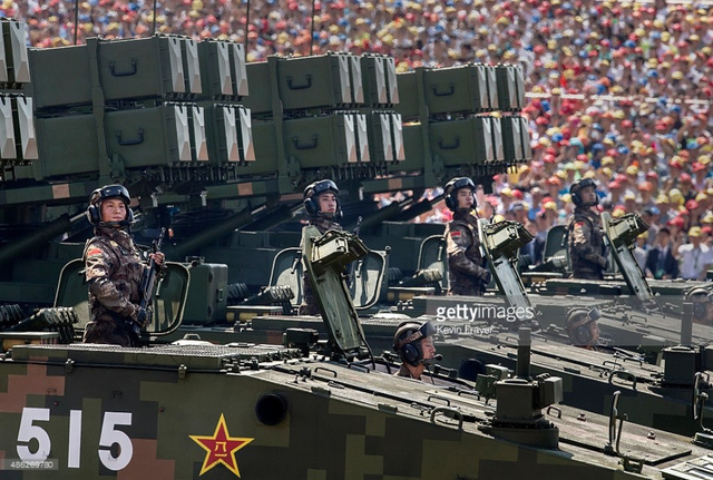 外媒镜头中的中国抗战胜利阅兵式之装备方队