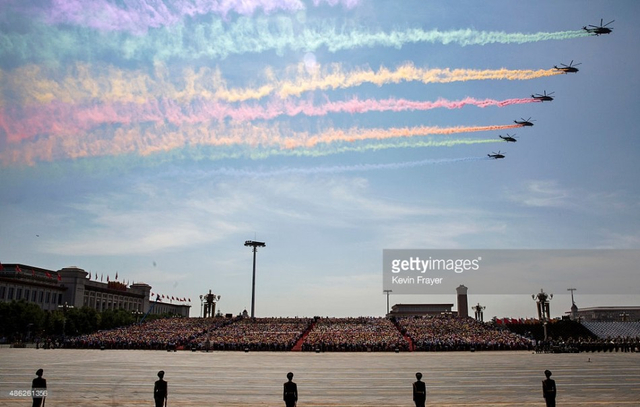 外媒镜头中的中国抗战胜利阅兵式之装备方队