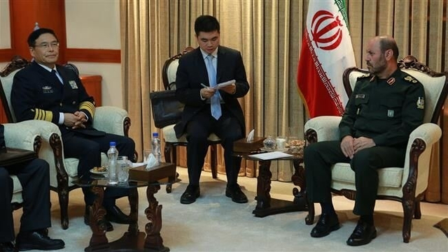 解放军副总参谋长会见伊朗国防部长深入交谈 