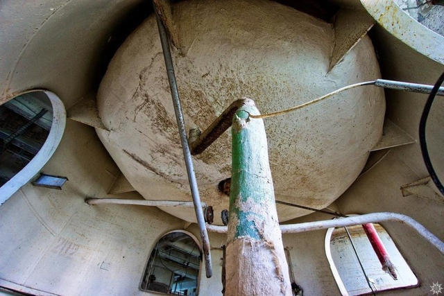俄网友闯废弃生物武器厂