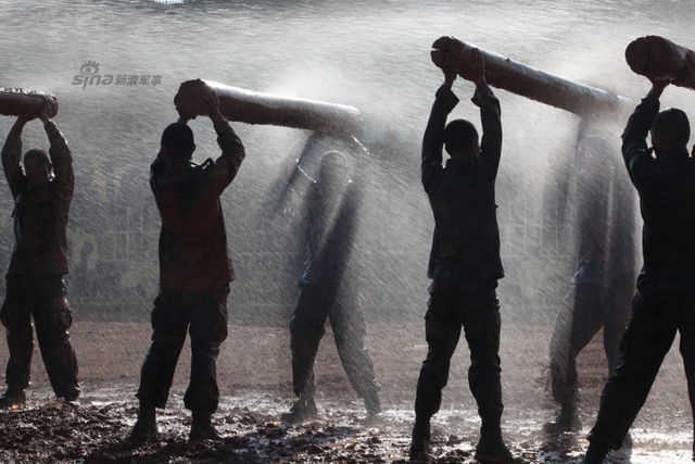 中印陆军共玩猎人训练