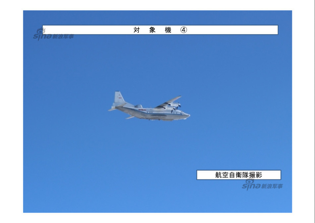 中国空军8架轰6K战略轰炸机飞越冲绳 遭日监视