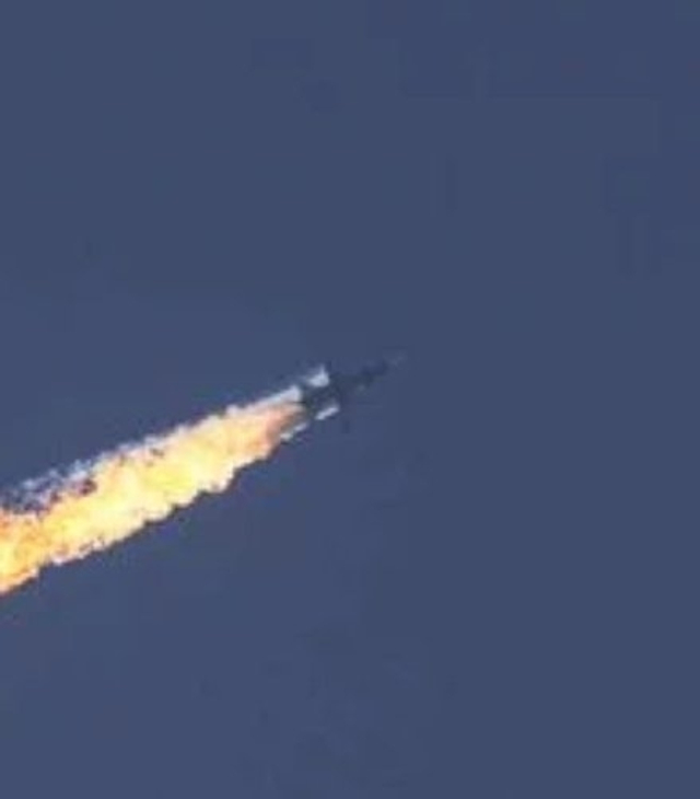 俄军称一架苏-24在叙坠毁 传被土耳其F-16击落 