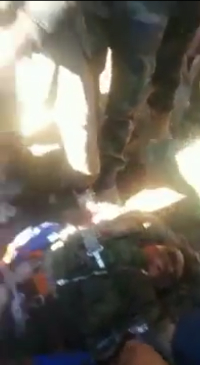 跳伞逃生俄军飞行员死亡一人