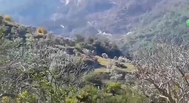 俄军直升机飞抵战机坠毁区搜寻跳伞飞行员