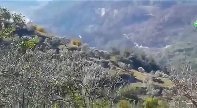 俄军直升机飞抵战机坠毁区搜寻跳伞飞行员