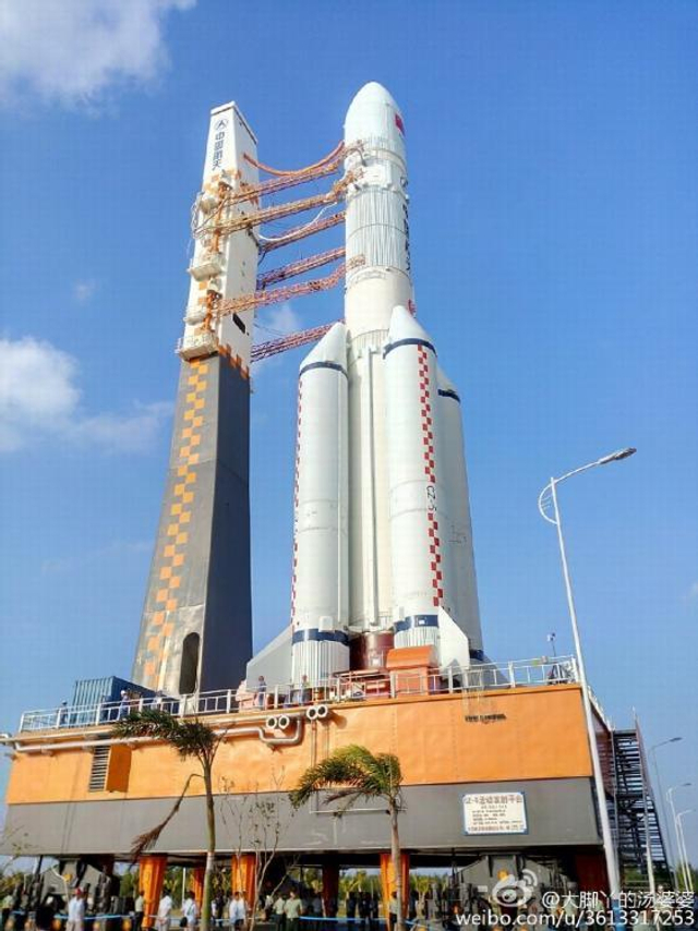 高大上：国产长征五重型运载火箭转场画面曝光 