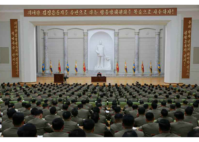 朝鲜核弹试验后金正恩乘大奔赴人民武力部祝贺