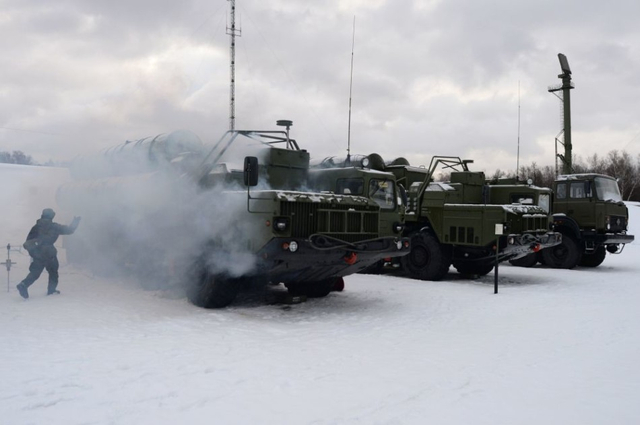 S-400 “凯旋”防空导弹系统发射装置