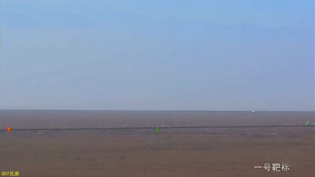 首见火箭军东风16使用子母弹攻击模拟机场猛图