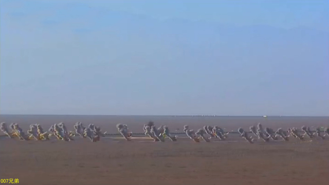 首见火箭军东风16使用子母弹攻击模拟机场猛图