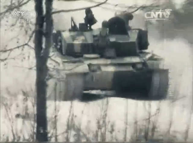 99坦克研制秘密影像曝光:没穿装甲时是这样