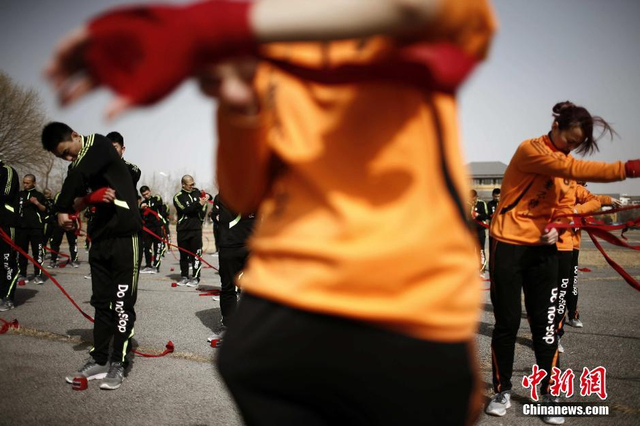 “中国黑水”保镖营开训 学员真实格斗打出血