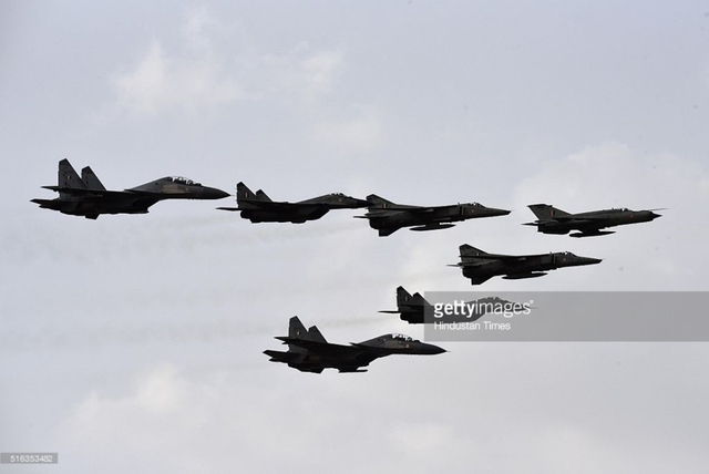 印度空军举办铁拳演习,万国牌装备齐齐亮相