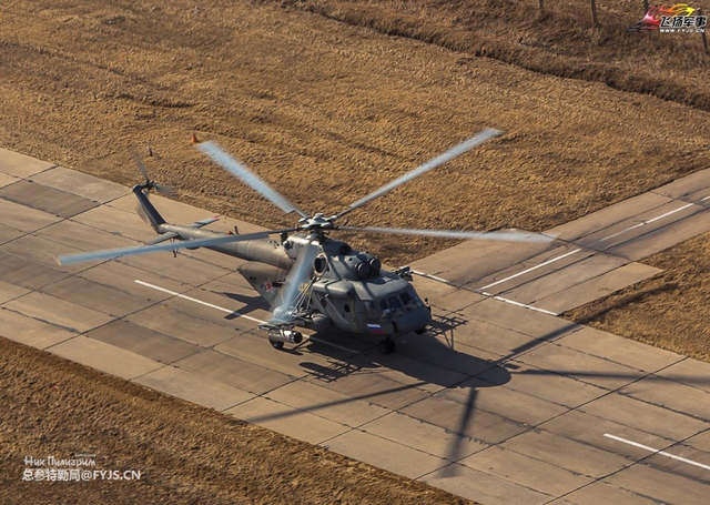 垂直打击 俄军于中俄边境演练伞兵战术突袭