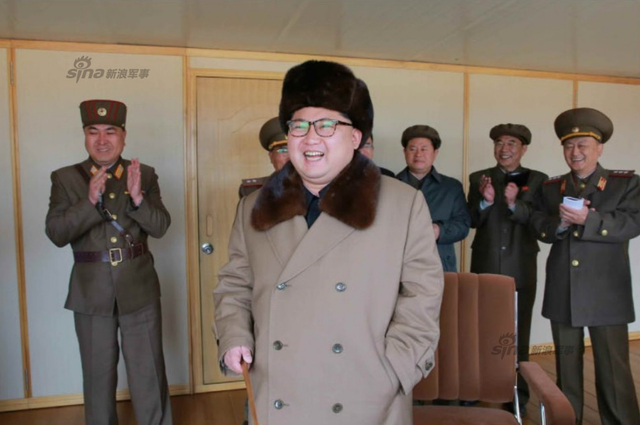 金正恩观看KN06导弹发射
