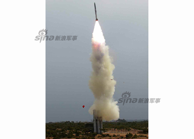 金正恩观看朝鲜最新KN-06防空导弹发射