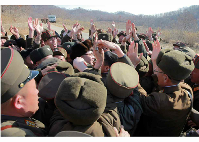 金正恩指导洲际导弹发动机点火试验